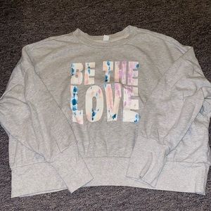XXL Old Navy long sleeve BE THE LOVE sweatshirt in new condition